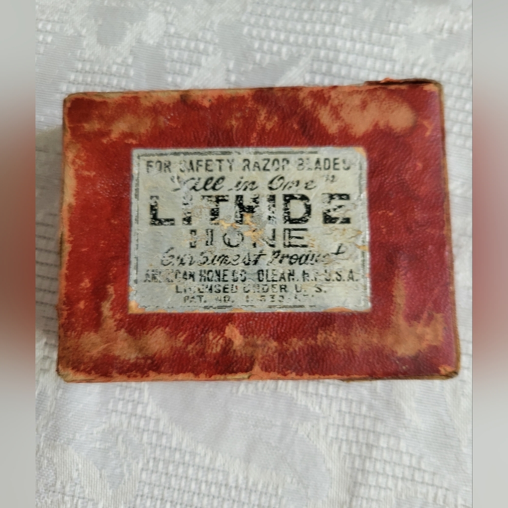 Vintage Lithide Razor Blade Box W/ Sharpening Stone